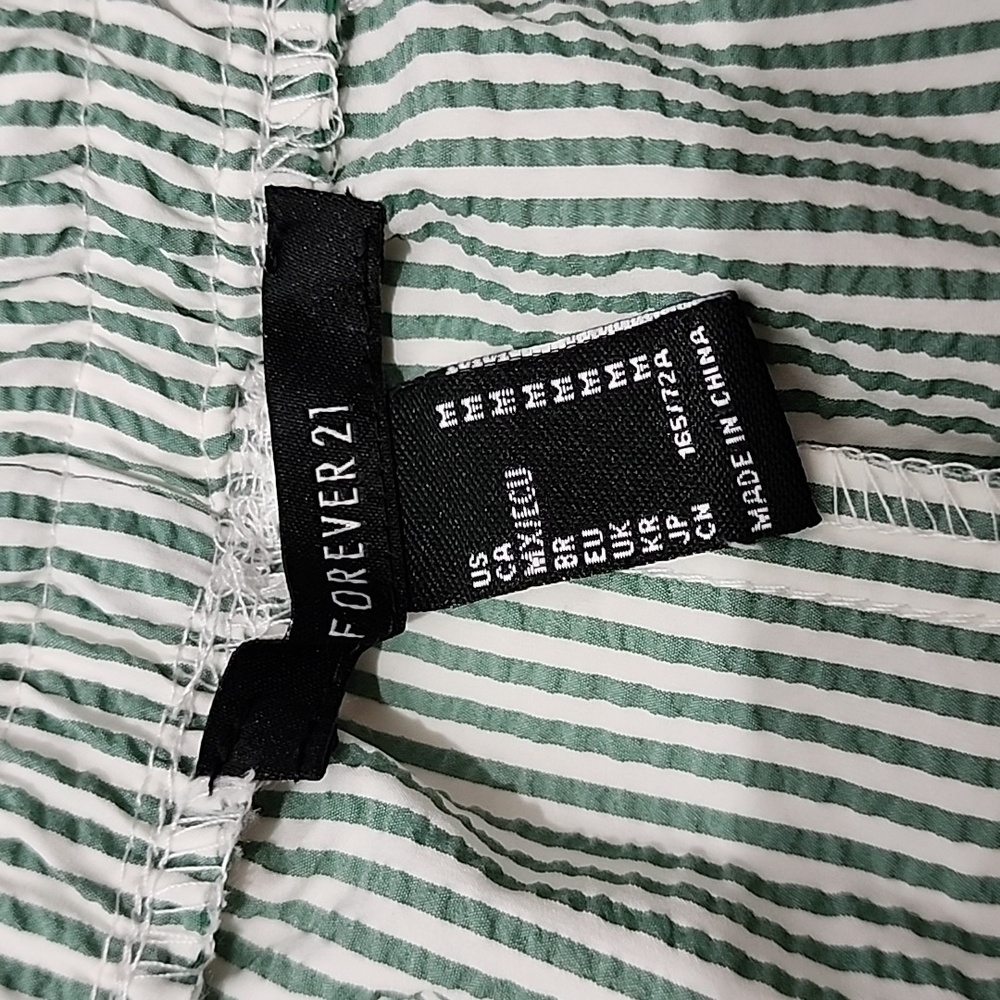 Forever 21 Green Striped Short - Picture 4 of 6